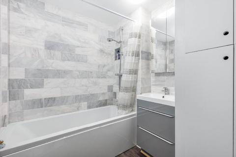 72 Beaumont Road, London, SW19 6RG