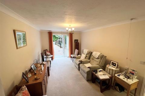 1 bedroom flat for sale - Foxley Lane, Purley, Surrey