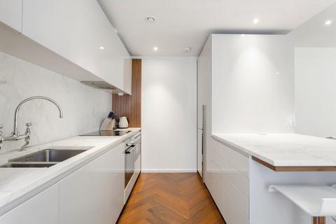 2 bedroom apartment to rent, Capital Building, Embassy Gardens, London, SW11