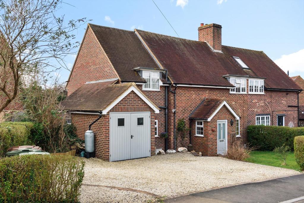 Elmside, Guildford, GU2 4 bed semidetached house £900,000