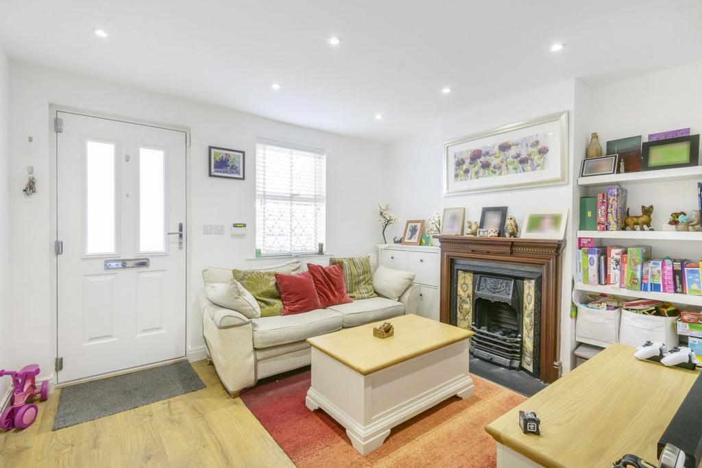 Kent Road, West Wickham 2 bed terraced house £525,000