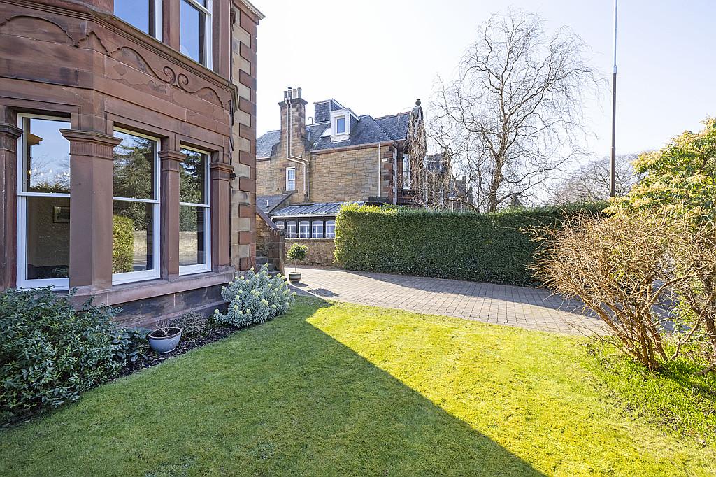 Private Front Garden