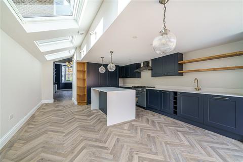 112 Kirkwood Road, London, SE15 2DG
