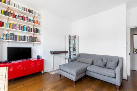 2 bedroom flat to rent, Cromford Road, London, SW18