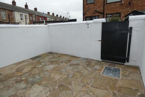 2 bedroom property to rent, Fairfield Road