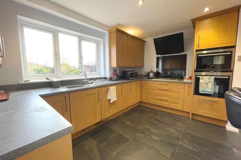 44 Berkeley Close, Northampton, NN1 5BJ