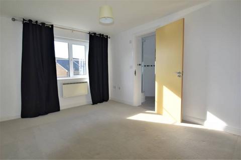 2 bedroom flat to rent, Eugene Way, Eastbourne BN23