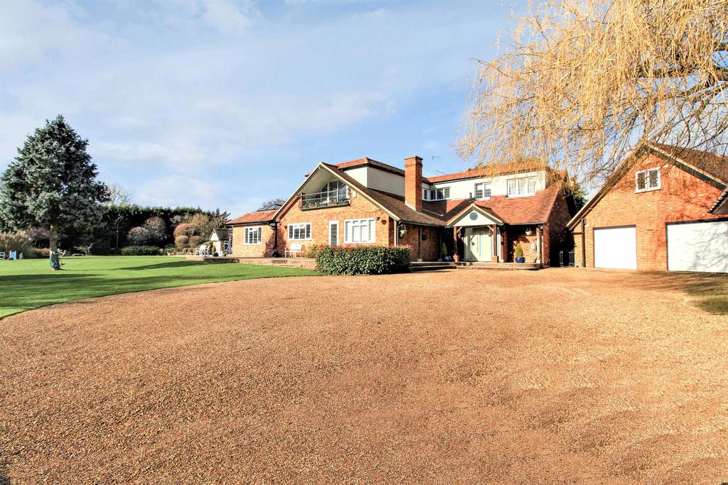 Hillside Lane, Great Amwell, Herts 4 bed detached house £2,200,000