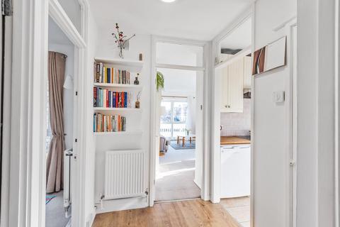 Flat 5, 106 Crouch Hill, London, N8 9DY