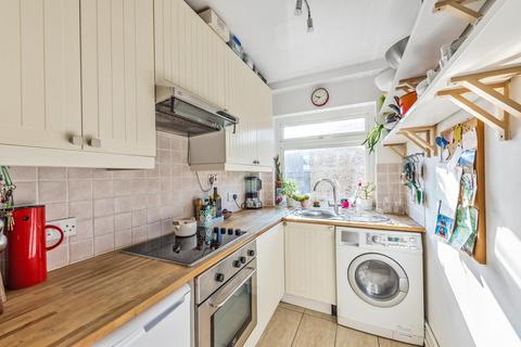 Flat 5, 106 Crouch Hill, London, N8 9DY