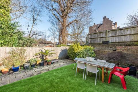 Flat 5, 106 Crouch Hill, London, N8 9DY
