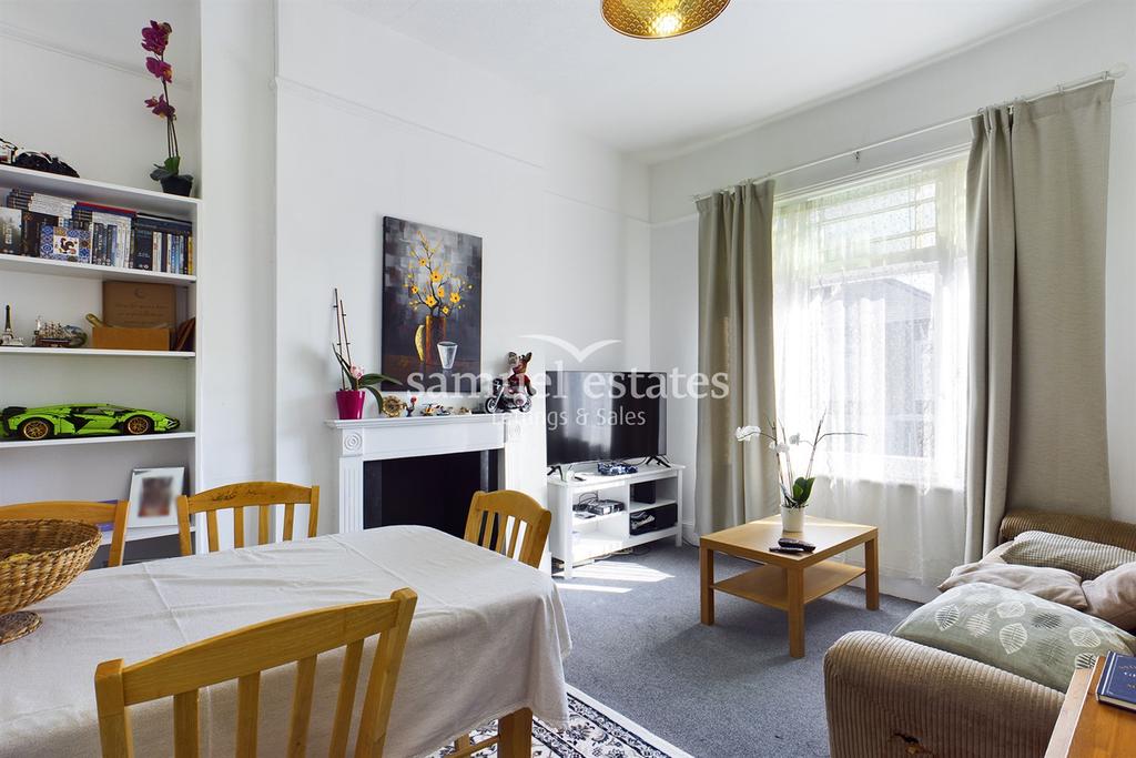 Trossachs Road, London, SE22 3 bed £1,900 pcm (£438 pw)