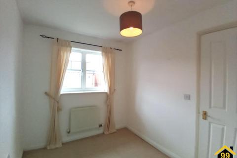 2 bedroom end of terrace house to rent, Overlooking Canal, Hinckley, LE10