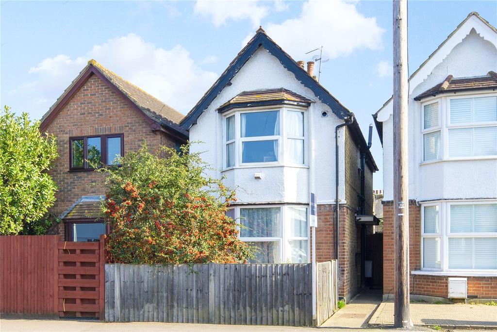 Molesey Road, Hersham, WaltononThames, Surrey, KT12 1 bed apartment