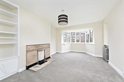 3 bedroom flat to rent, Sheen Road, Richmond TW10