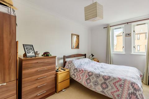 16 Quadrangle Close, London, SE1 4SQ