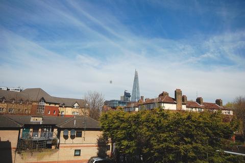16 Quadrangle Close, London, SE1 4SQ