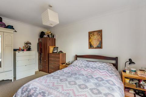 16 Quadrangle Close, London, SE1 4SQ