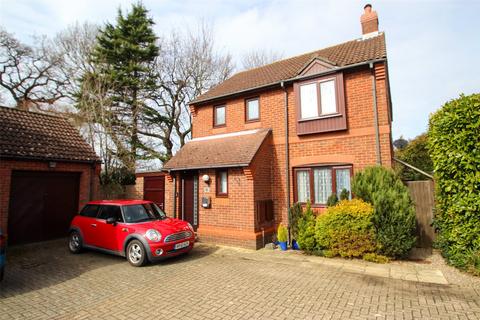 3 bedroom detached house for sale, Barton Drive, Hamble, Southampton, Hampshire, SO31