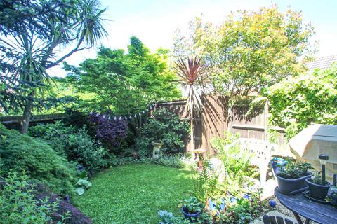 3 bedroom detached house for sale, Barton Drive, Hamble, Southampton, Hampshire, SO31