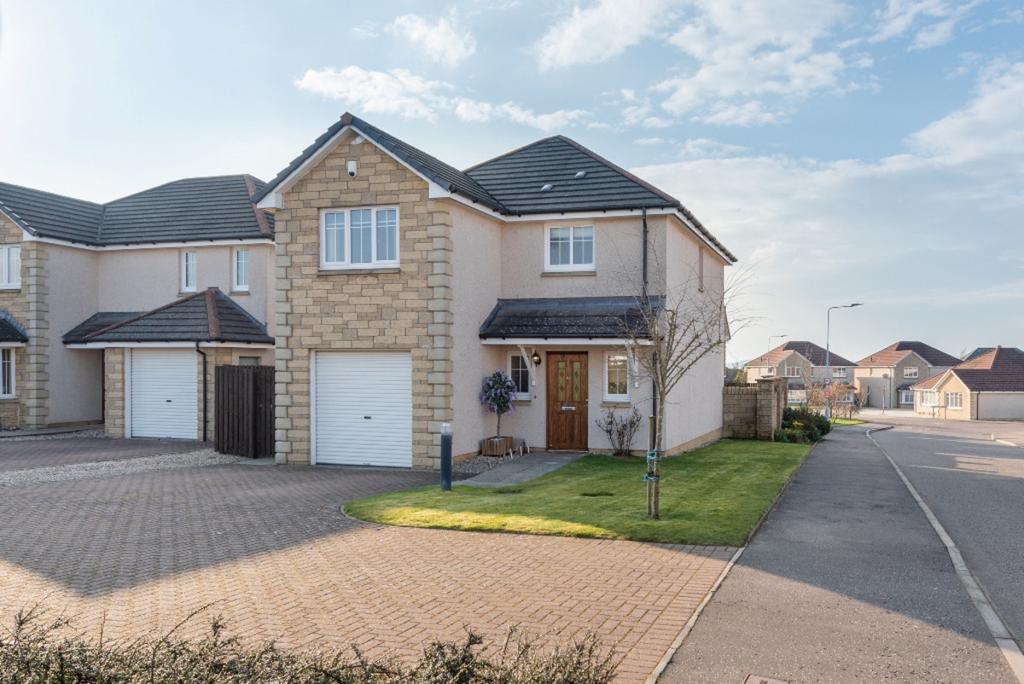 Burns Street, Crossgates, KY4 3 bed detached house £239,500