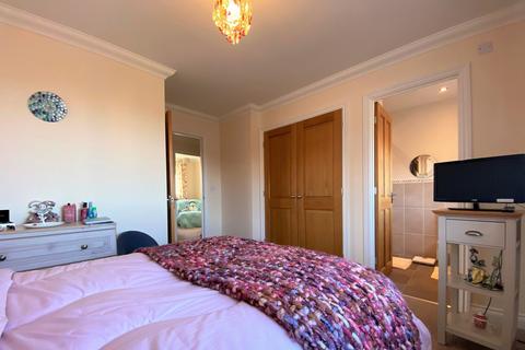 9 Bevan Close, Deal, CT14 9FW