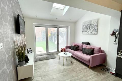 73 Bluemels Drive, Wolston, Coventry, CV8 3LN