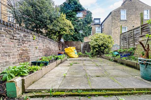 76a Solon Road, London, SW2 5UY