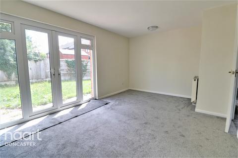 67 Tranmoor Lane, Armthorpe, Doncaster, DN3 3DA