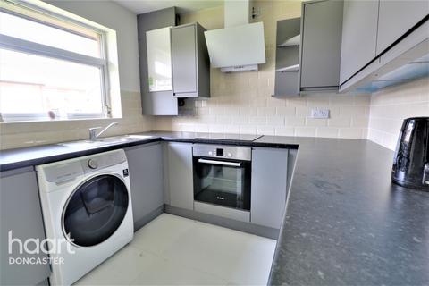 67 Tranmoor Lane, Armthorpe, Doncaster, DN3 3DA