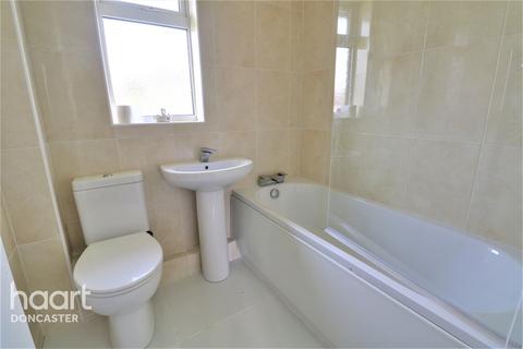 67 Tranmoor Lane, Armthorpe, Doncaster, DN3 3DA