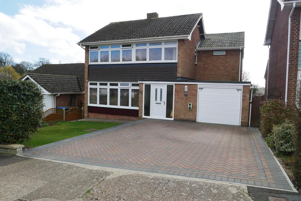 MILLER DRIVE, FAREHAM. GUIDE PRICE £525,000 £550,000 4 bed detached