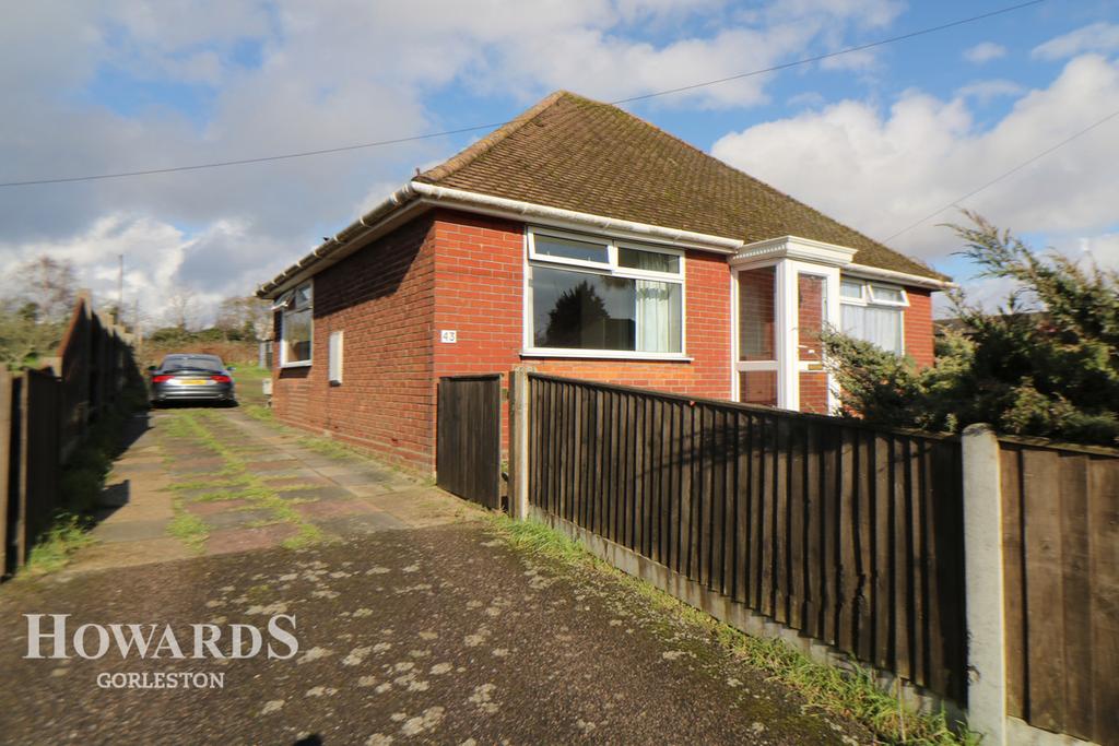 Long Lane, Bradwell 2 bed detached bungalow £280,000