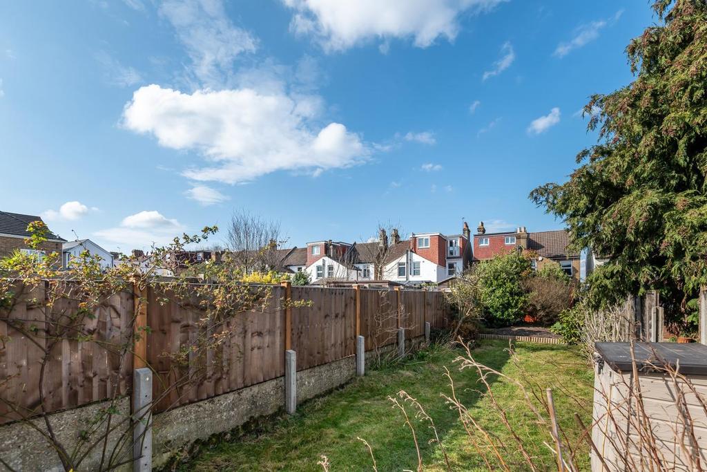 Addison Road, Bromley 2 bed terraced house £550,000