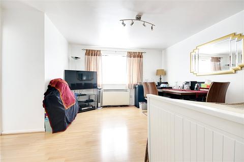 2 bedroom flat to rent, Harston Drive, Enfield, EN3