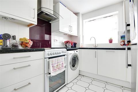 2 bedroom flat to rent, Harston Drive, Enfield, EN3