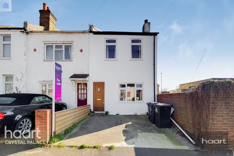 85 Biggin Hill, London, SE19 3HT