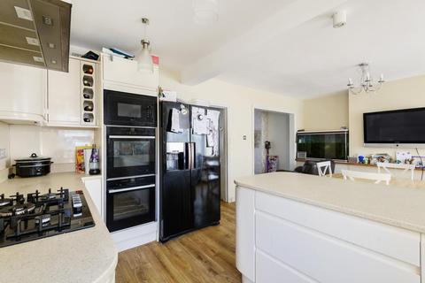 36 Annesley Drive, Croydon, CR0 8QX