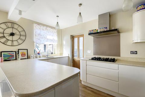 36 Annesley Drive, Croydon, CR0 8QX