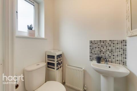 9 Silver Train Gardens, Dartford, DA1 5QD