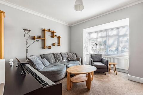 116 Avondale Road, Bromley, BR1 4EY