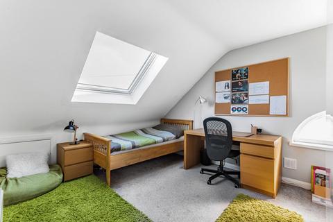 116 Avondale Road, Bromley, BR1 4EY