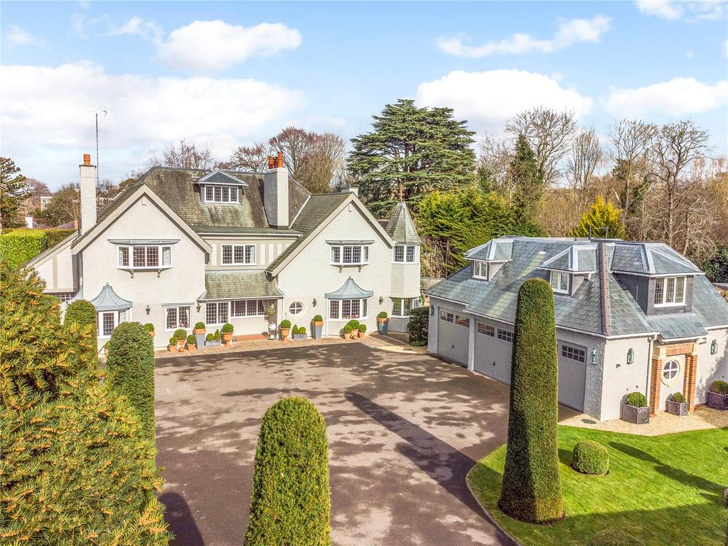 Sandy Lane Road, Charlton Kings, Cheltenham, Gloucestershire, GL53 7 bed detached house for sale