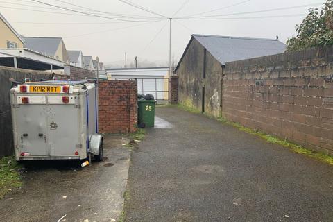 25 Cardiff Road, Taffs Well, Cardiff, CF15 7RB