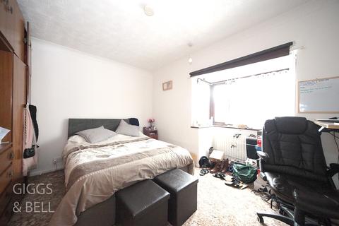 15 Abigail Close, Luton, LU3 1ND