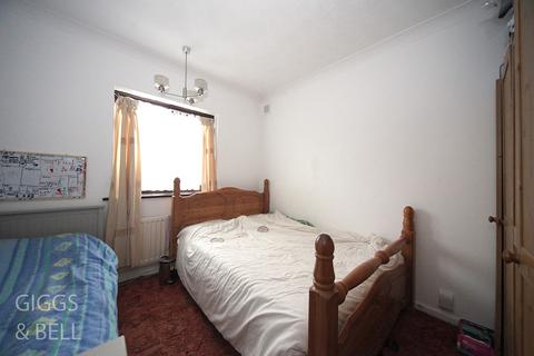15 Abigail Close, Luton, LU3 1ND