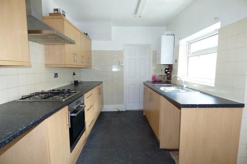 2 bedroom flat to rent, Woodbine Street, Gateshead