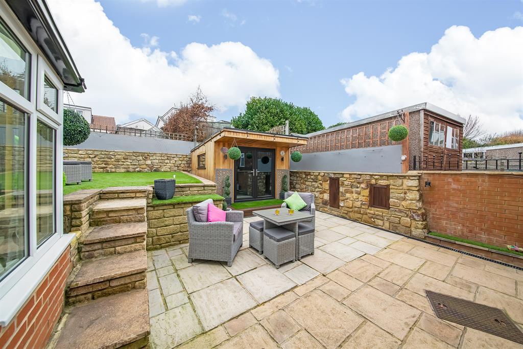 Wrenbeck Drive, Otley, LS21 3 bed semidetached house £365,000