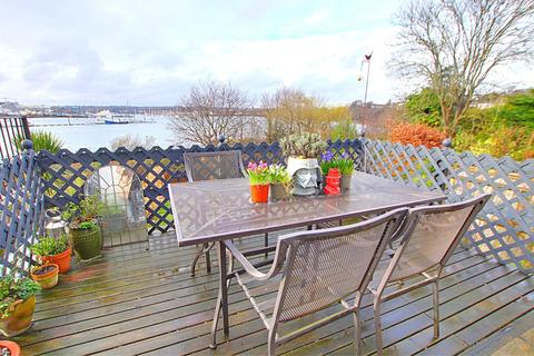 6 Braeside Road, Southampton, SO19 7AX
