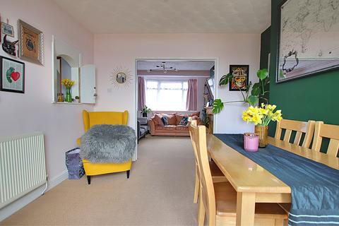 6 Braeside Road, Southampton, SO19 7AX